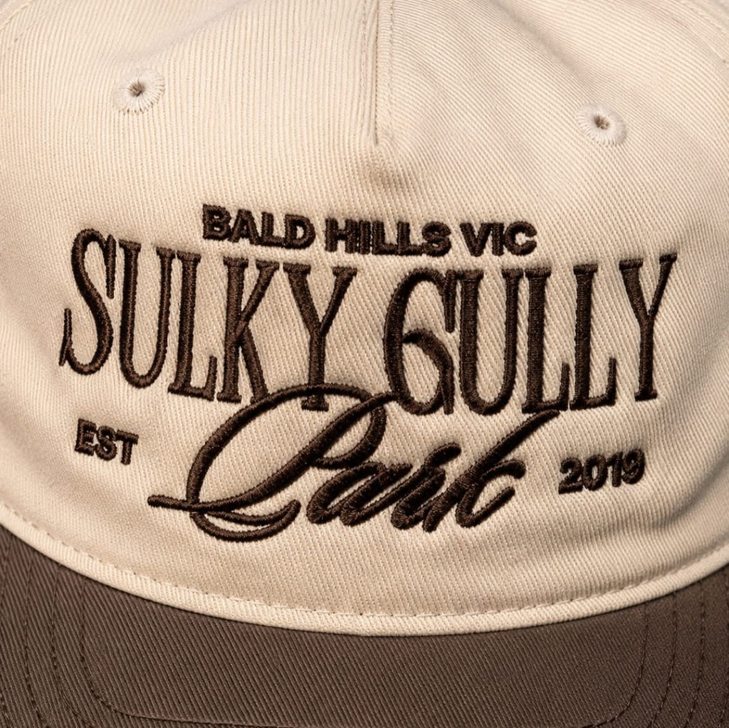 Soft crown, two tone cap